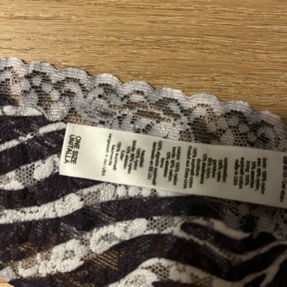 NWT Hank Panky Signature Lace Set Zebra Print Size Small - Picture 2 of 4